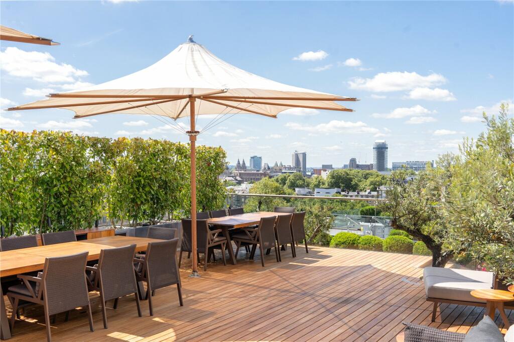 5 bedroom penthouse for sale in The Knightsbridge Apartments, 199 Knightsbridge, London, SW7